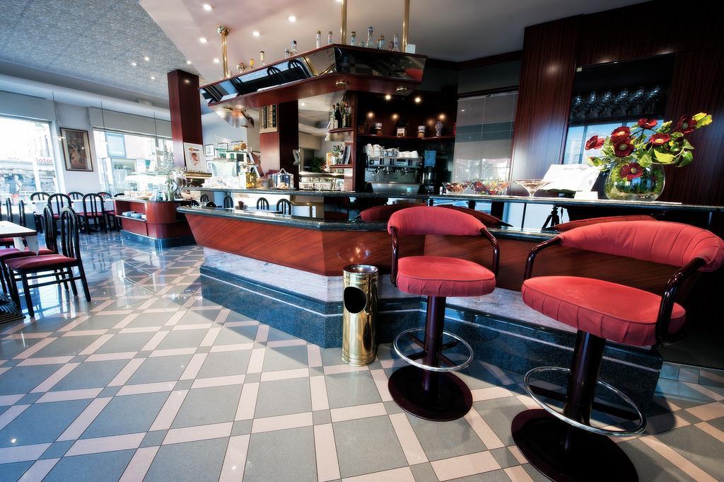 Hotel Michelangelo Biella Bagian luar foto