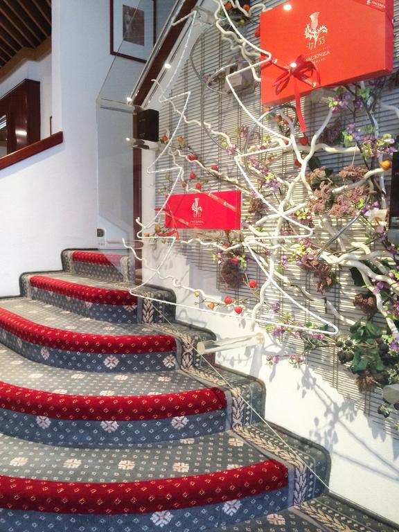 Hotel Michelangelo Biella Bagian luar foto