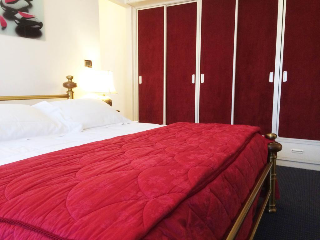 Hotel Michelangelo Biella Bagian luar foto