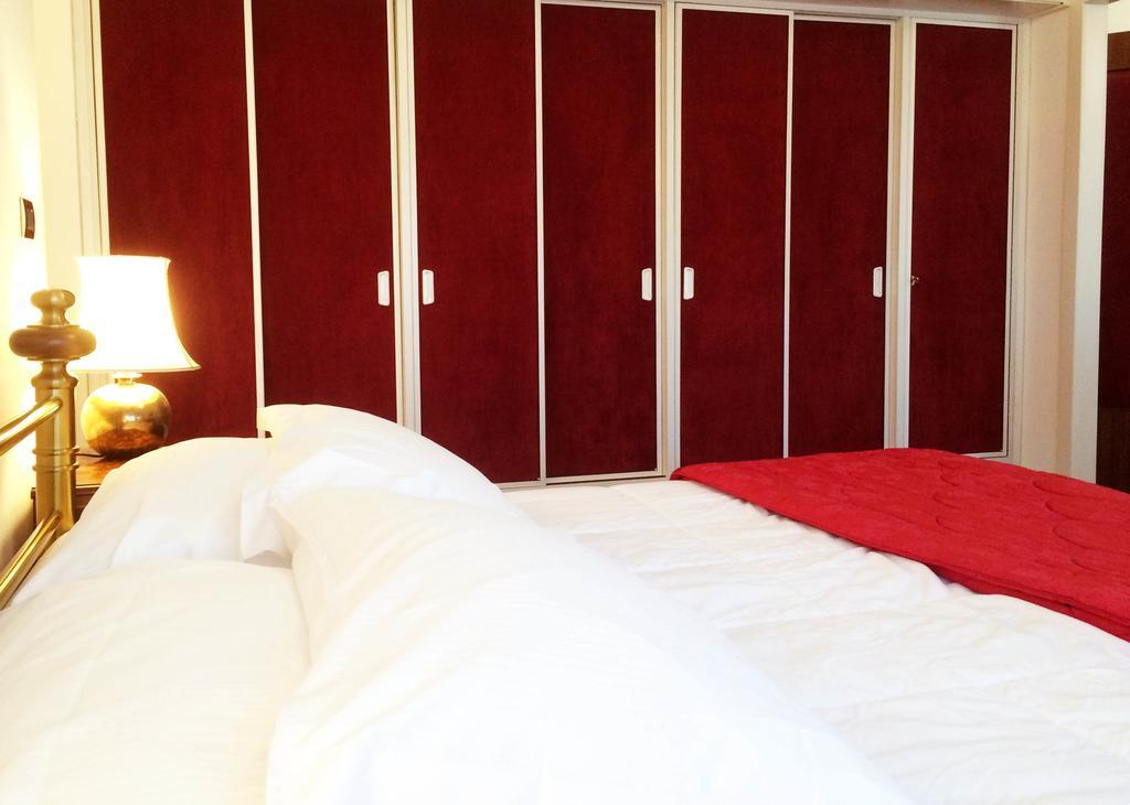 Hotel Michelangelo Biella Bagian luar foto